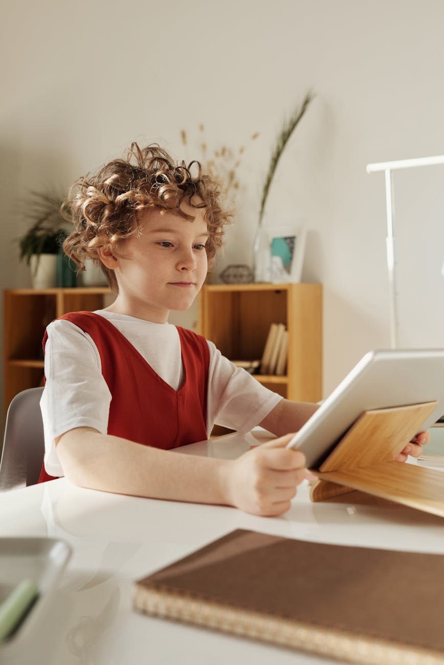 Simple Way To Explain Nouns, Verbs, and Adjectives To Kids